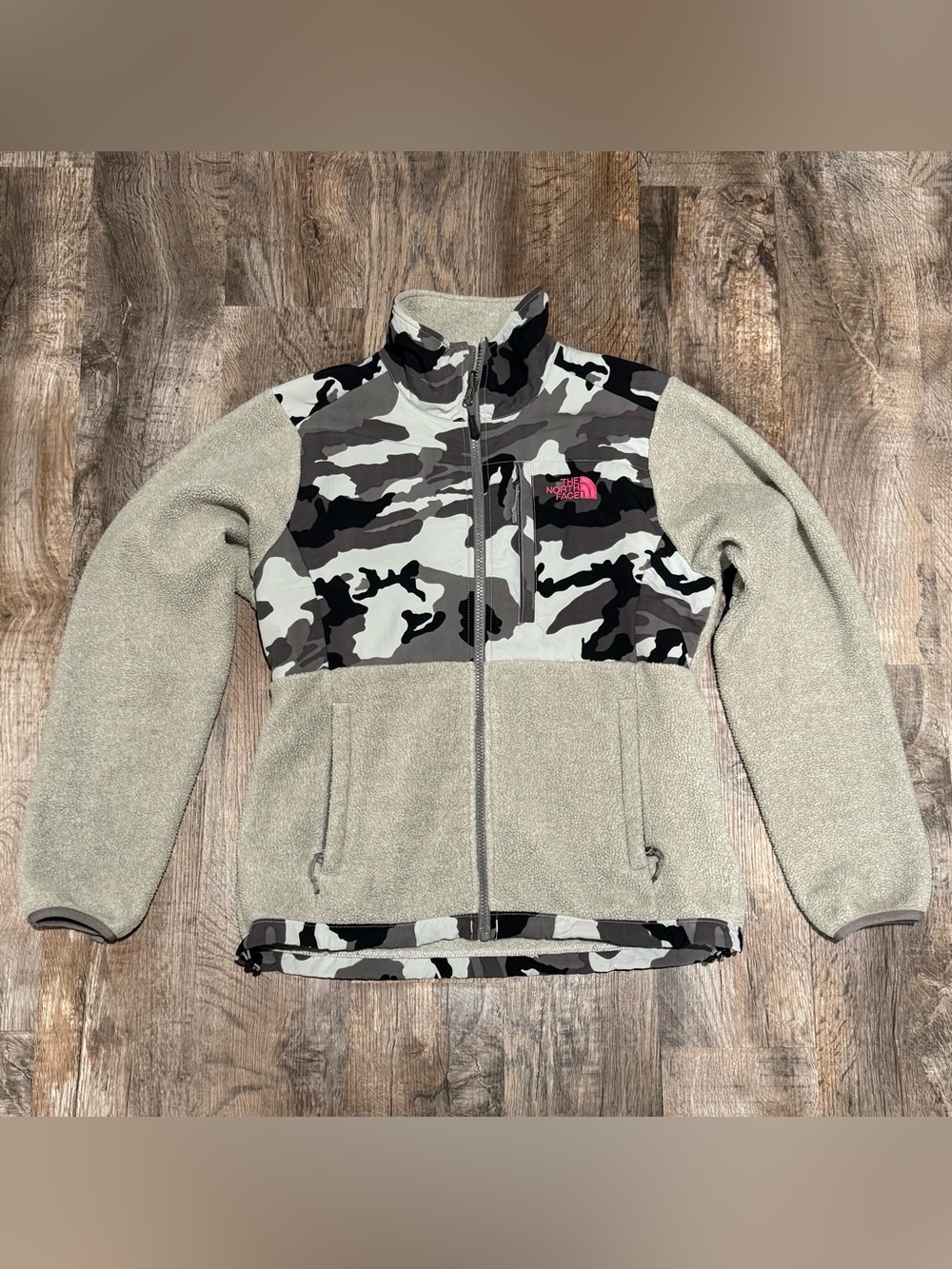 The North Face Fleece Jacket Camo Gray Pink Womens size Small